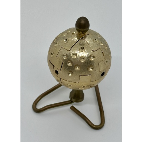 Golf Ball metal puzzle designed by Rocky made by Puzzle Makers