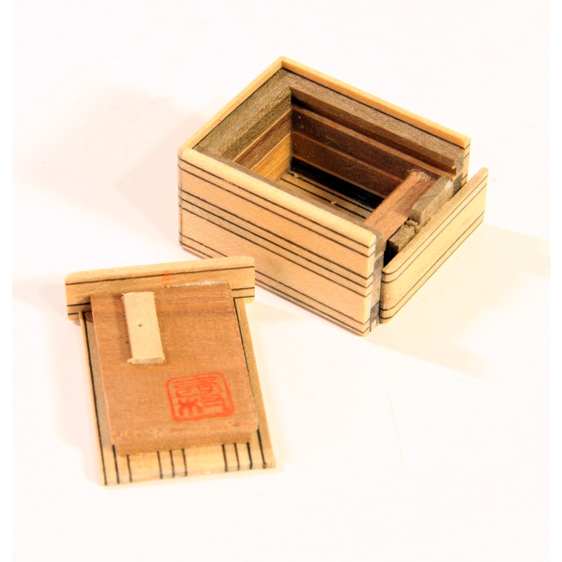traditional Japanese box: 2-step 1 sun (maker & date unknown)