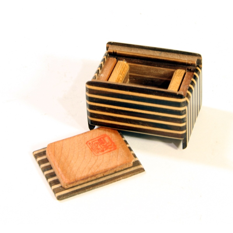 traditional Japanese box: 4-step 1 sun (maker & date unknown)