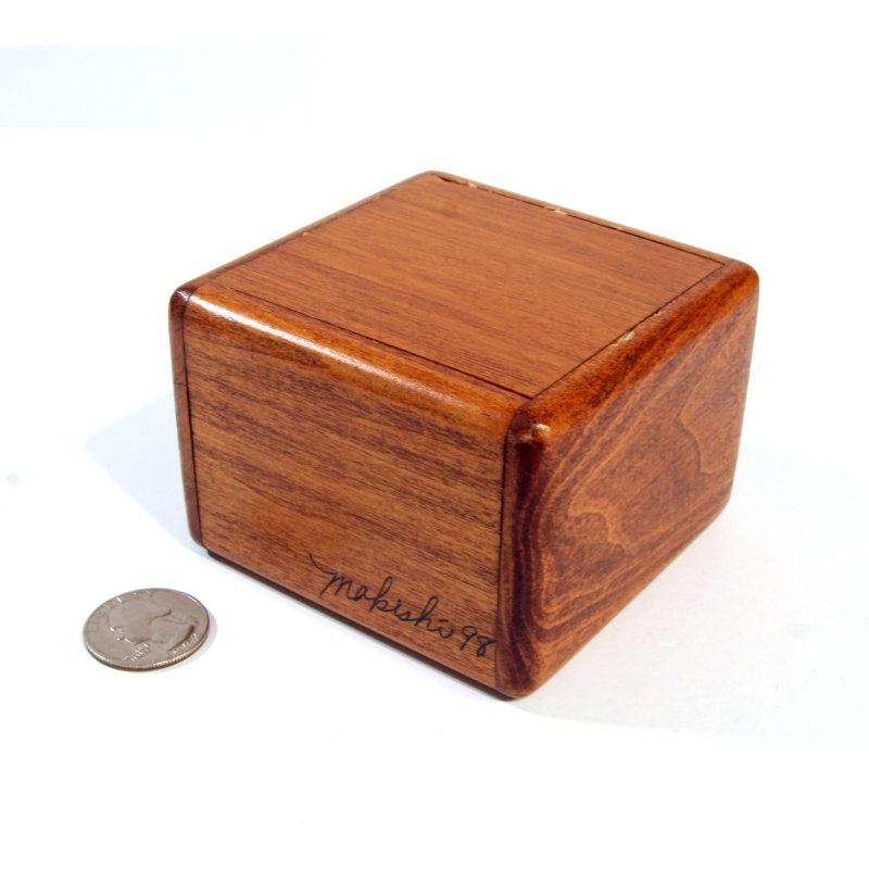 Makishi - 13-move Challenge Box (large interior) (>2011)