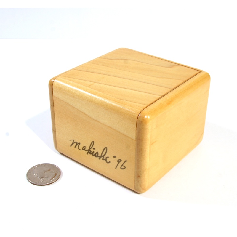 Makishi - 13-move Challenge Box (small interior) (1996)