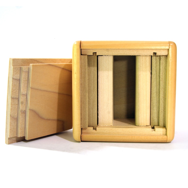 Makishi - 13-move Challenge Box (small interior) (1996)