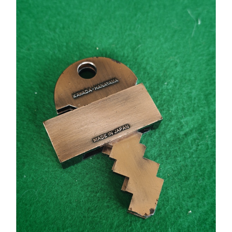 Oskar Puzzle (original), Hanayama Cast puzzle