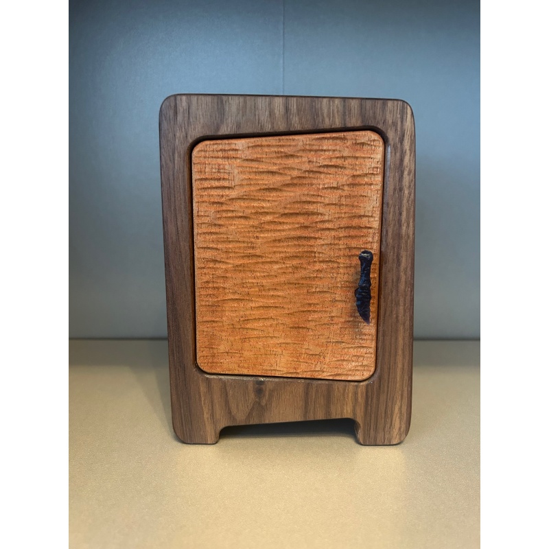 Oleg's Wardrobe - DEDWood Crafts