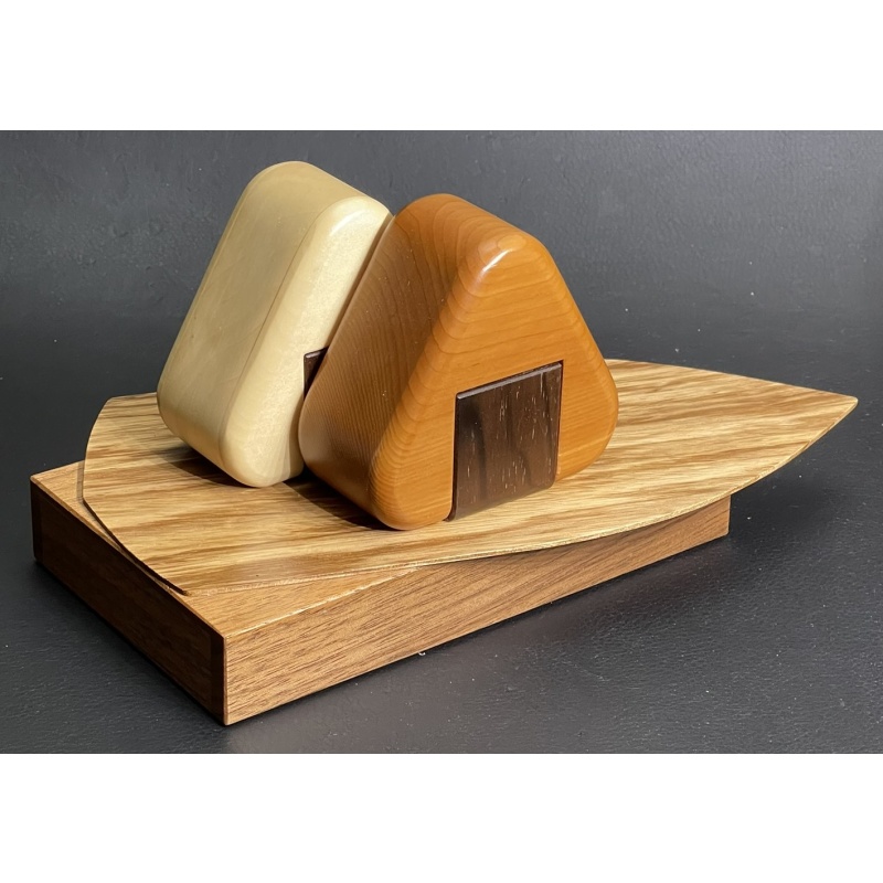 Onigiri (Rice Ball) by Hiroshi Iwahara (Karakuri)