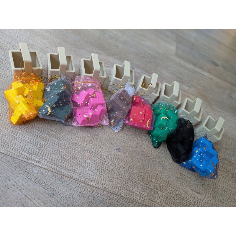 set of 8 Akaki's Picnic series