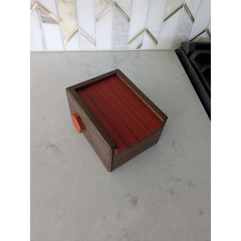 Boxed in by DEDwood Crafts