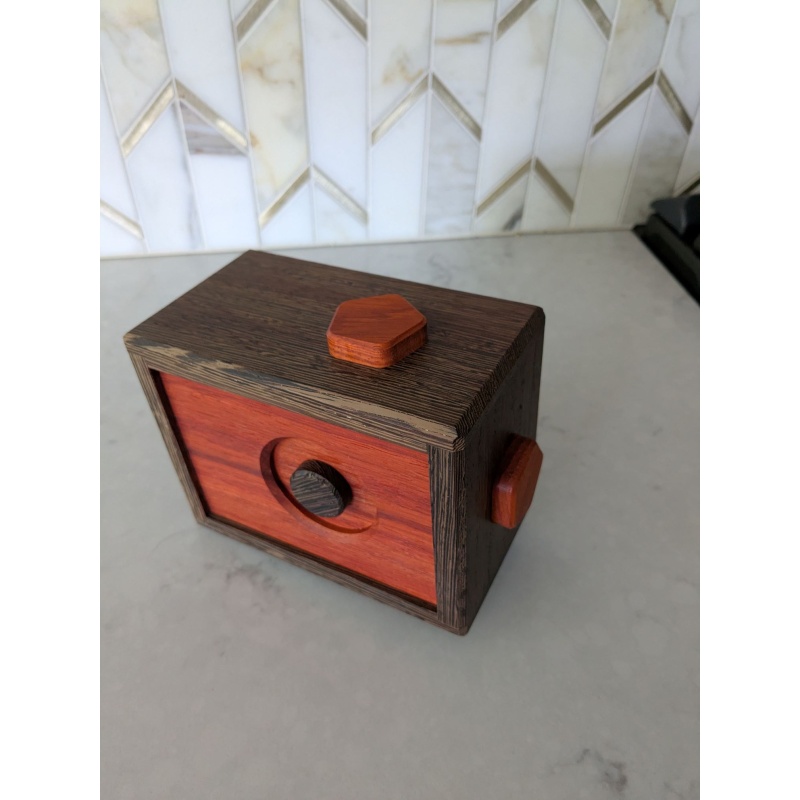 Boxed in by DEDwood Crafts