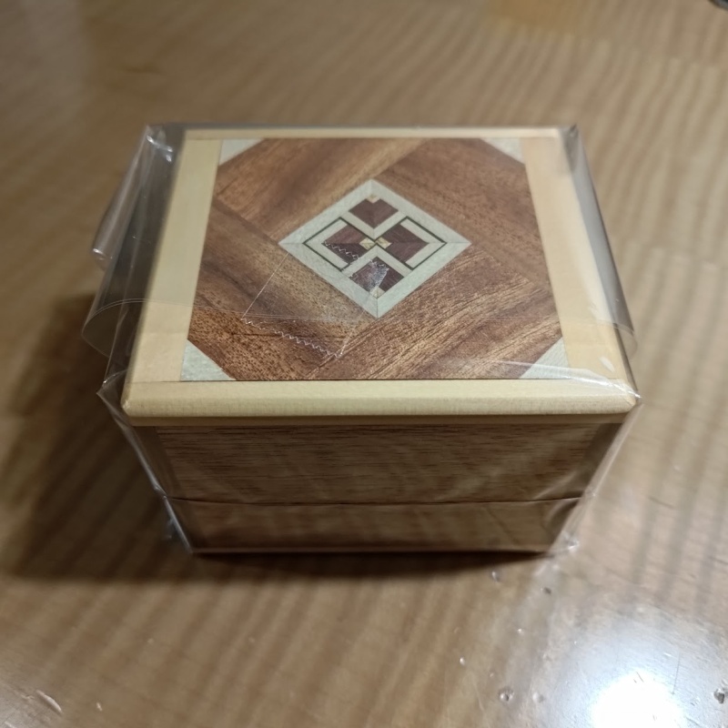 "Trick Box with a Top" Karakuri Box Yoshiyuki Ninomiya