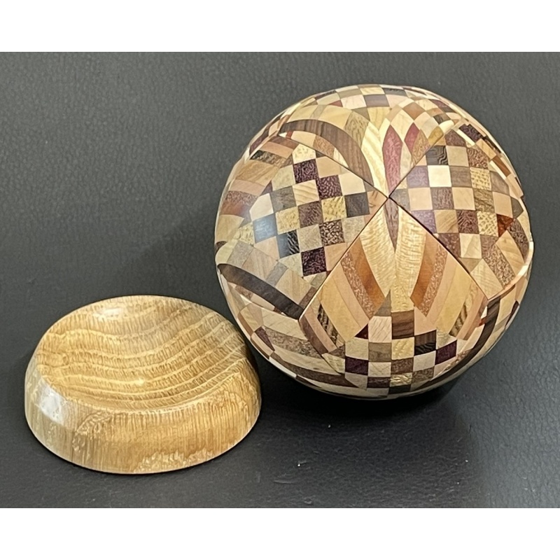 Pelikan Ball Puzzle with Stand and Storage Box
