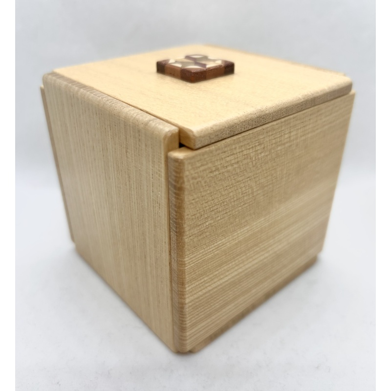 Link Type Box (Silver with Dummy) (2017) - Hiroshi Iwahara (Karakuri)