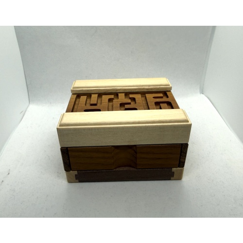 Meanders Box (172 step version) (2018) - Junichi Yananose (Juno)