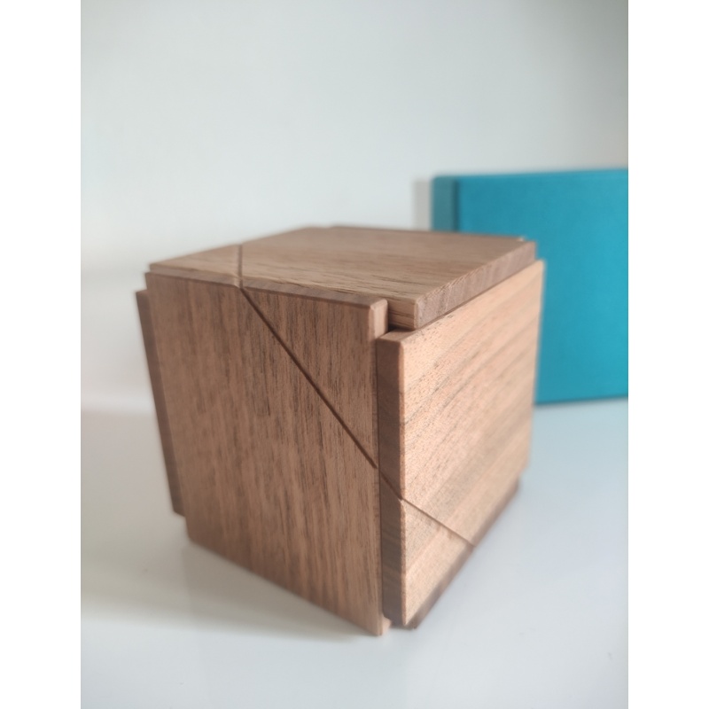 FS cube by Hideaki Kawashima