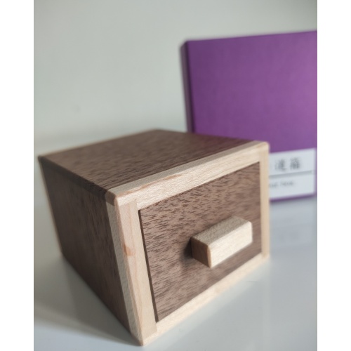 Detour box by Daiki Arimura