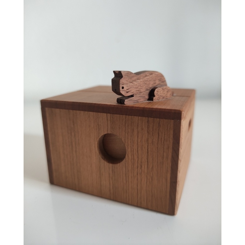 Cat & Cardboard by Yoh Kakuda