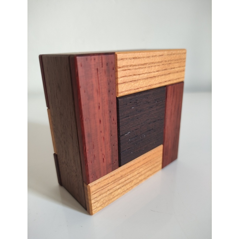 Box of Branch and Loophole by Hiroshi Iwahara