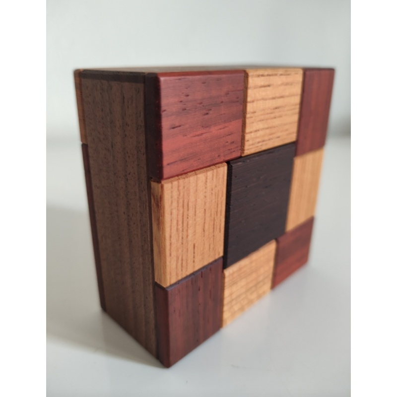 Box of Branch and Loophole by Hiroshi Iwahara