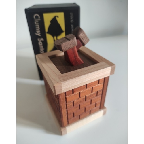 Clumsy Santa by Yasuaki Kikuchi