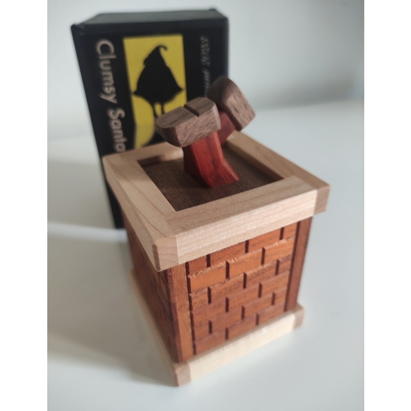 Clumsy Santa by Yasuaki Kikuchi