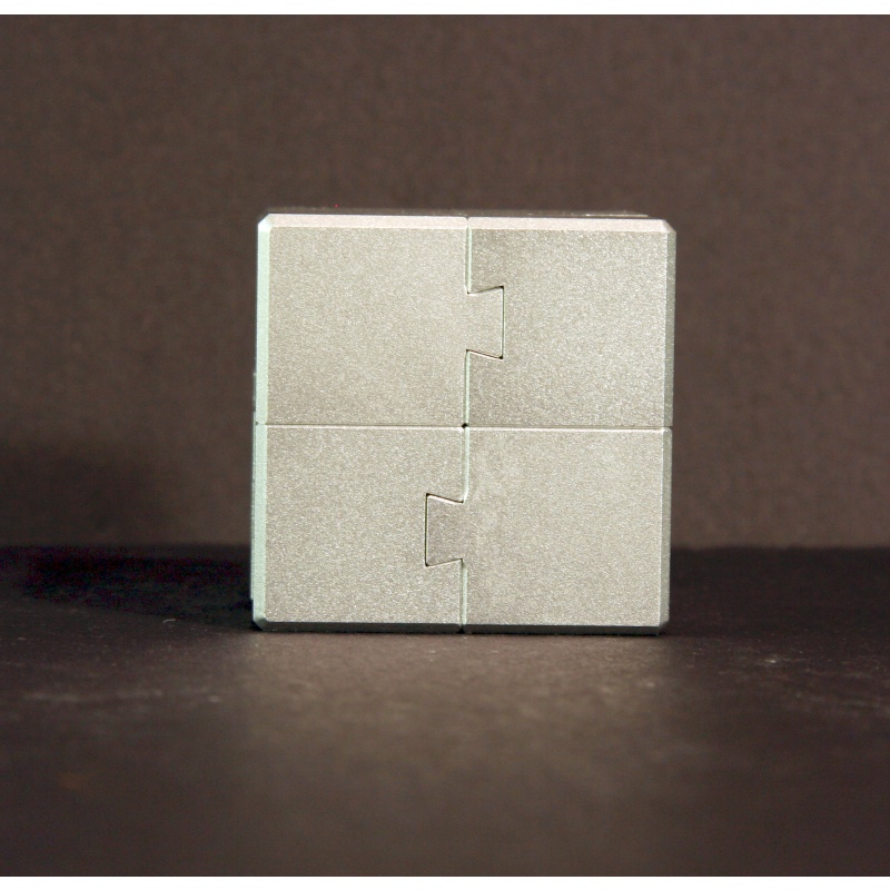 Wayne Daniels, Ronald Kint-Bruynseels - Slump Cube (made by Eric Fuller, 2023)