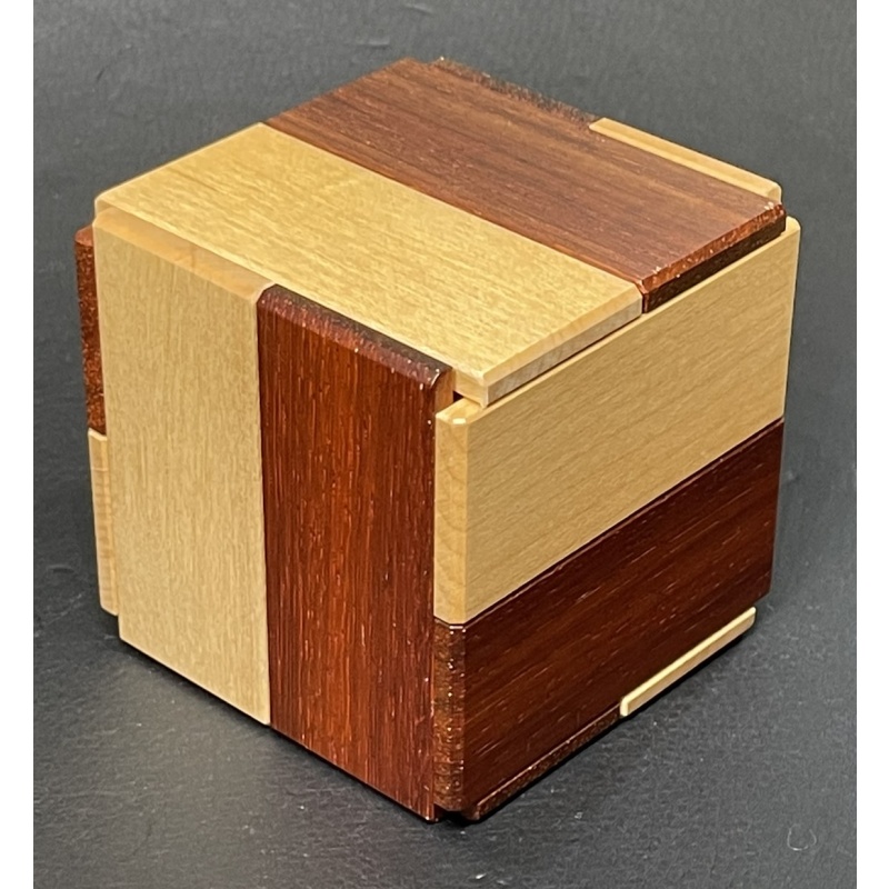 Snake Cube KW-6 by Hideaki Kawashima (Karakuri)