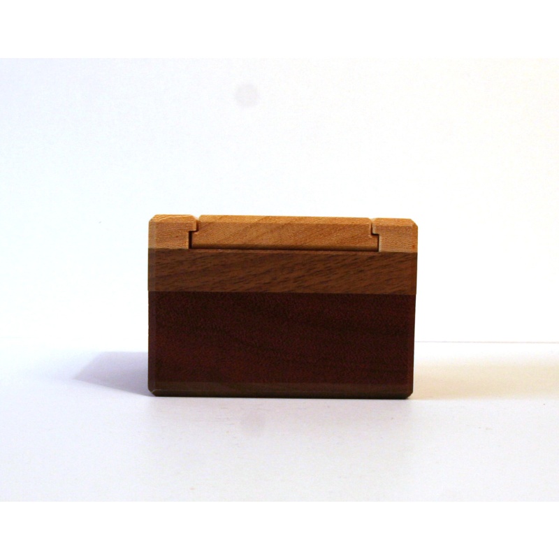 Juno - Spade Case (2018)