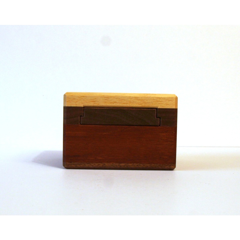 Juno - Spade Case (2018)