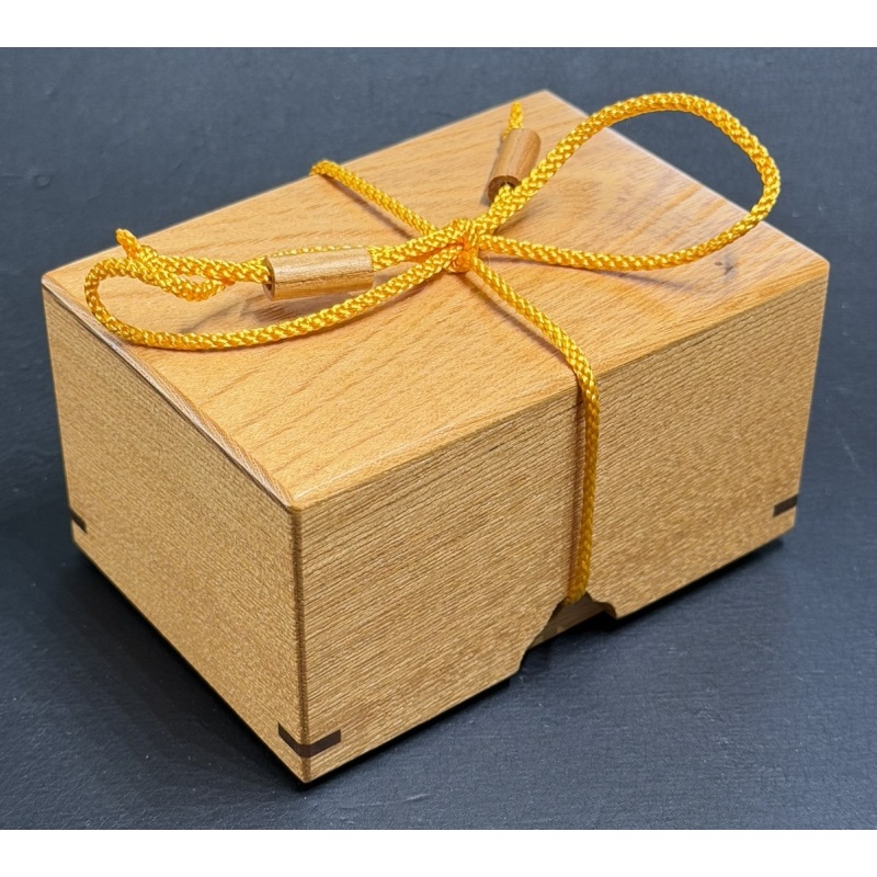 String Box 2010 by Fumio Tsuburai (Karakuri Christmas Gift 2010)