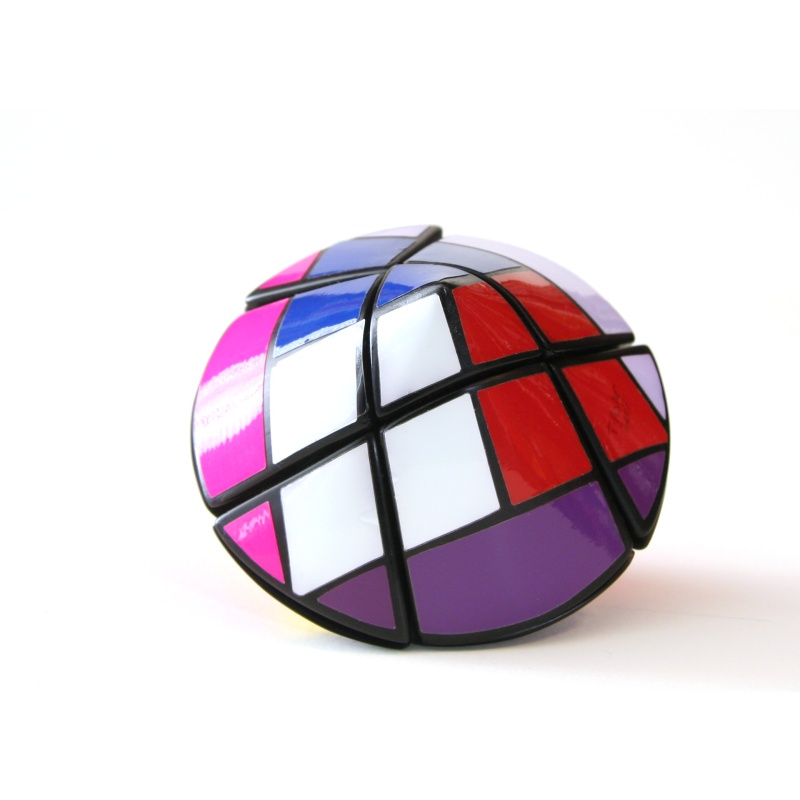 Bicone (Tony Fisher, Dutch Cube Day 2007 Puzzle #3)