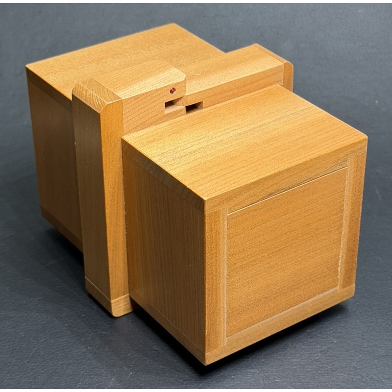 Uroboros by Shiro Tajima (Karakuri 2012)