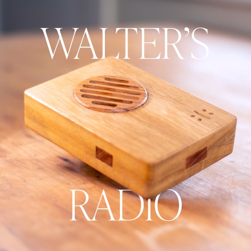 Walter's Radio - Dedwood Crafts