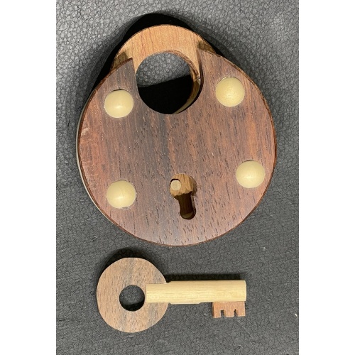 Wooden Trick Key by Naoyuki Iwase (Osho)