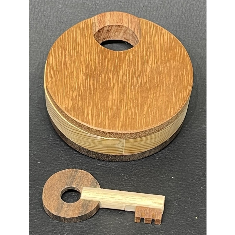 Wooden Trick Key by Naoyuki Iwase (Osho)