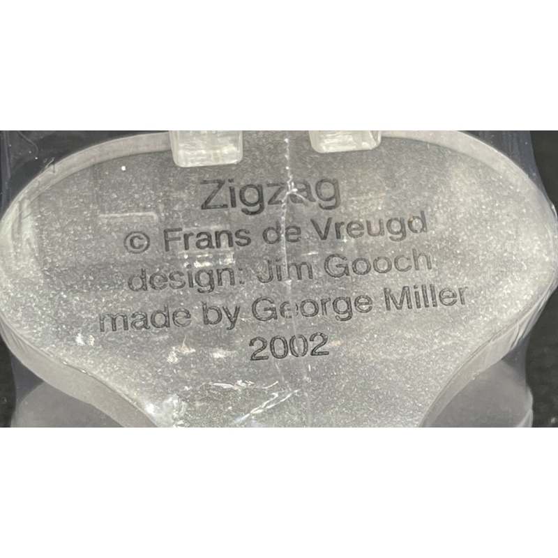 Zigzag - Acrylic puzzle designed by Jim Gooch