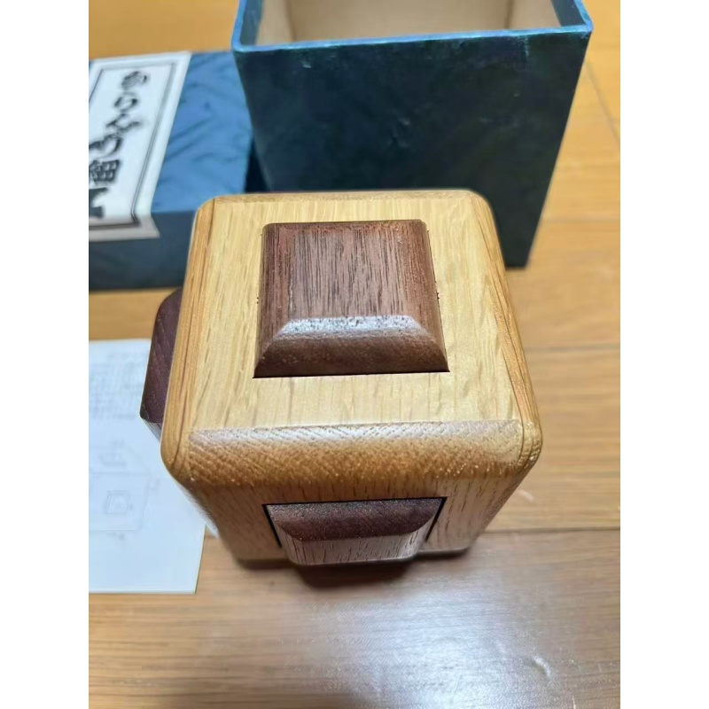 Traditional Japanese Puzzle Box - "Yasubei Button Box" - Secret Mechanism - Wooden Craft - Rare