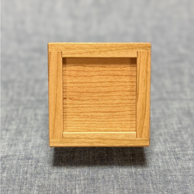 Upside down Fuji Box by Daiki Arimura KCG