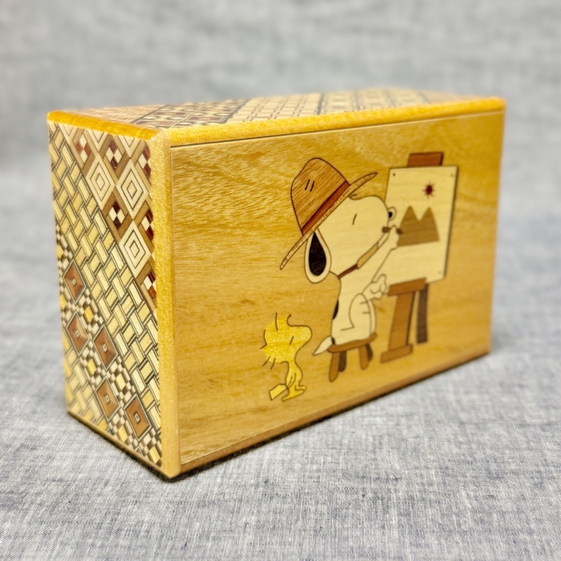 SNOOPY Secret Box Collaboration Karakuri Box