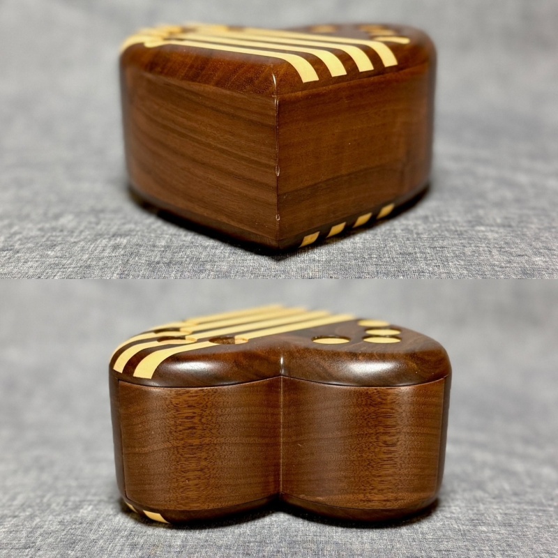 Heart to Heart (P-16) by Akio Kamei