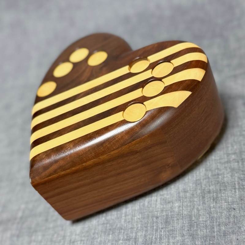 Heart to Heart (P-16) by Akio Kamei