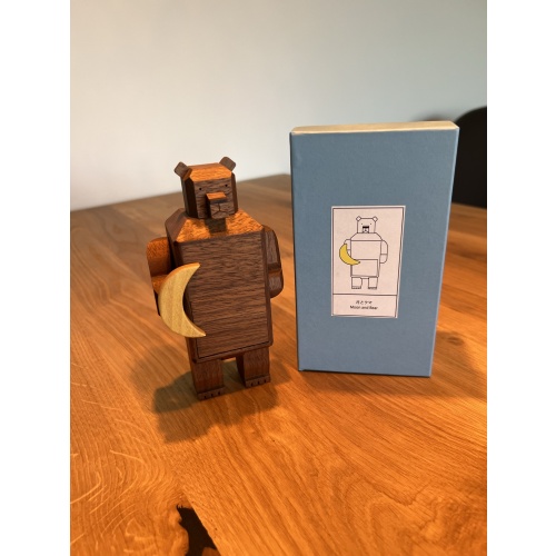 Moon and Bear by Yoh Kakuda (Karakuri Creation Group)