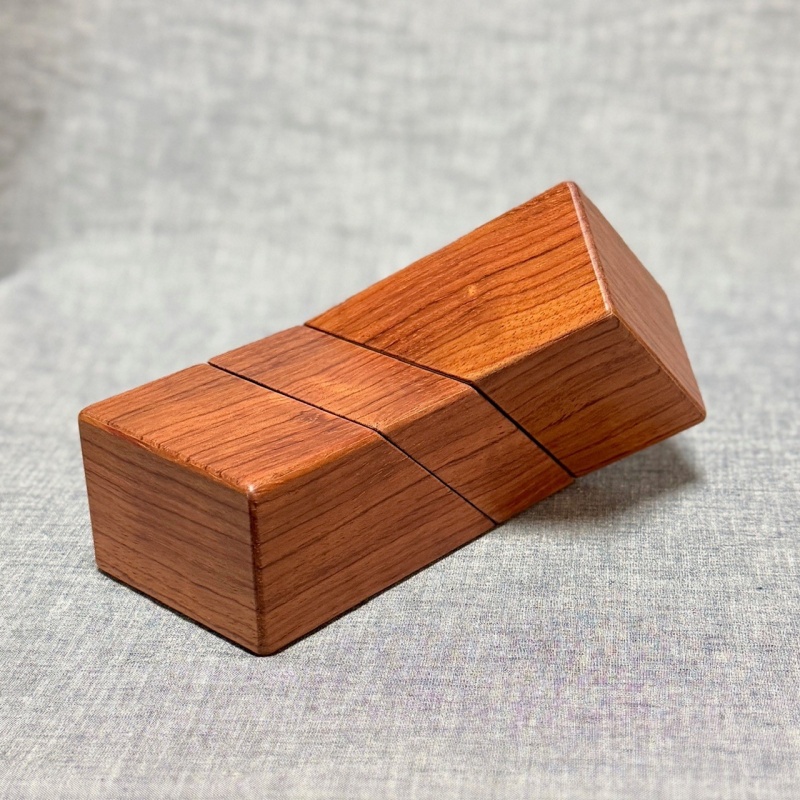 VARY-BOX Zig Zag (M-15) by Akio Kamei