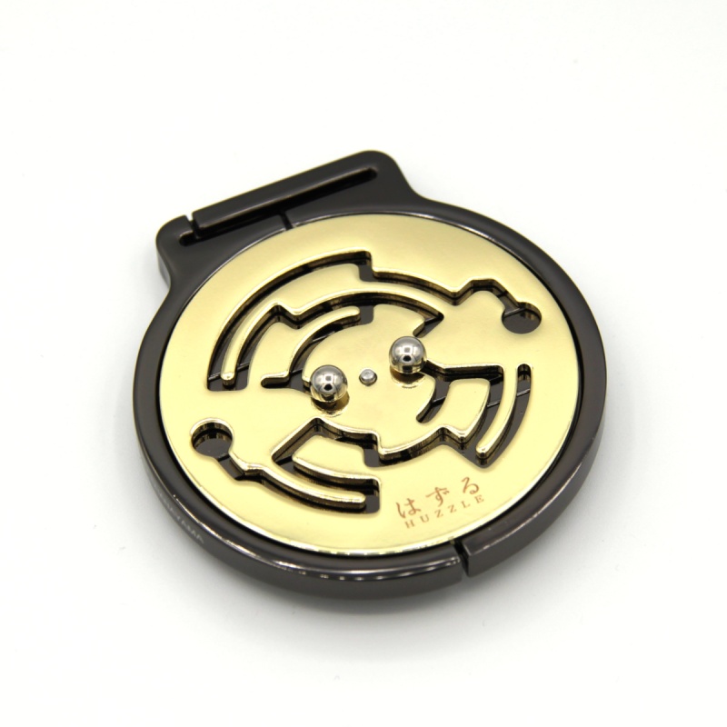 Huzzle Cast Medallion