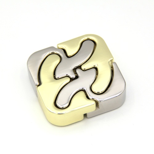 Huzzle Cast Square
