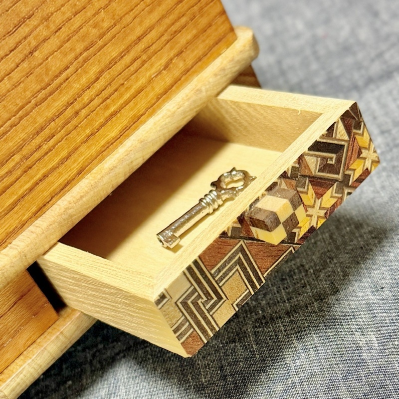 Book Type Secret Box (Large) by Noboru Honma
