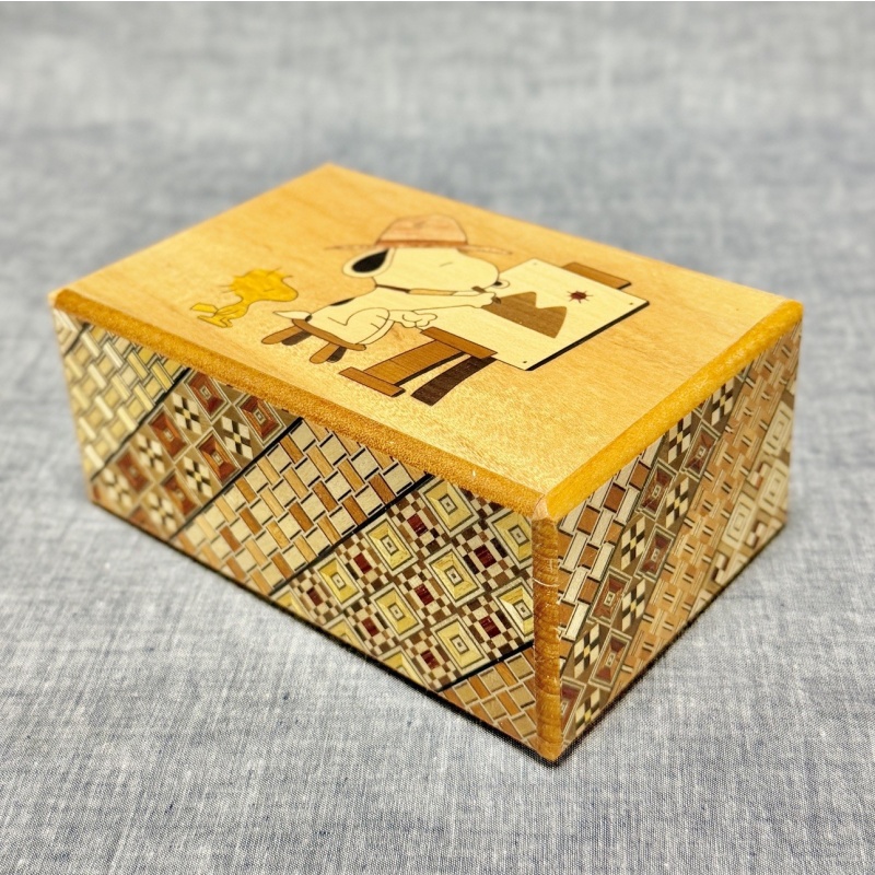 SNOOPY Secret Box Collaboration Karakuri Box