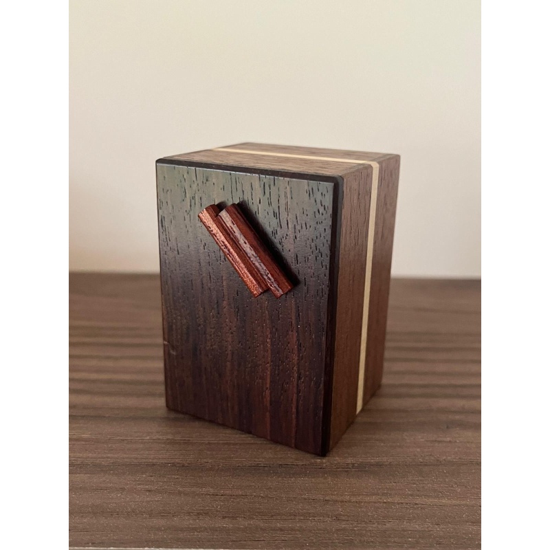 Karakuri Choclate Cake (Small Box)