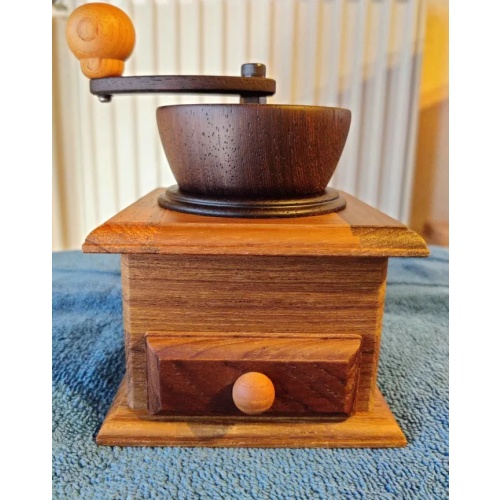 Coffee Mill (RF-83) by Hiroshi Iwahara