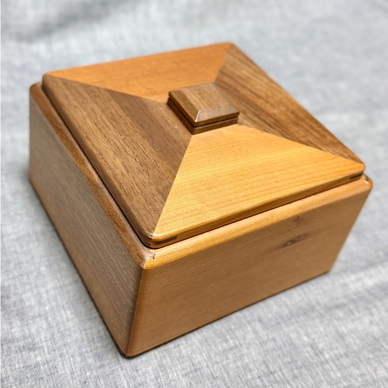 Top Box (Part 1) (M-5-1) by Akio Kamei KCG
