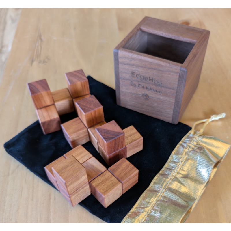 Edgehog by Goh Pit Khiam / Tom Lensch