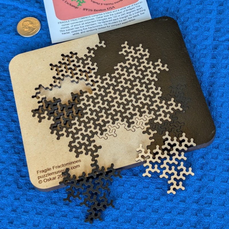 Fragile Fractominoes (IPP26) by Oskar van Deventer / Peter Knoppers